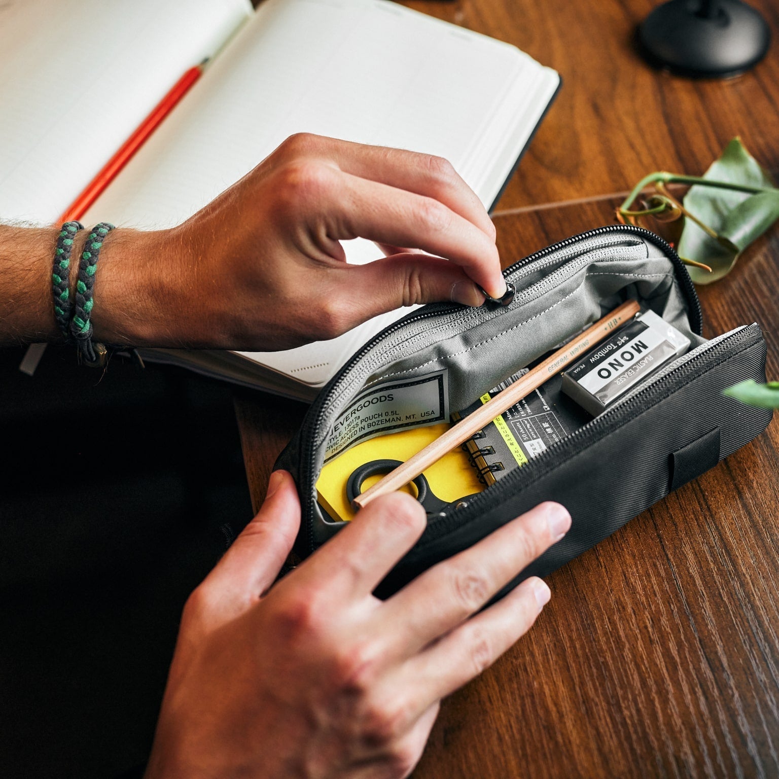 Civic Access Pouch 0.5L - Storming Gravity