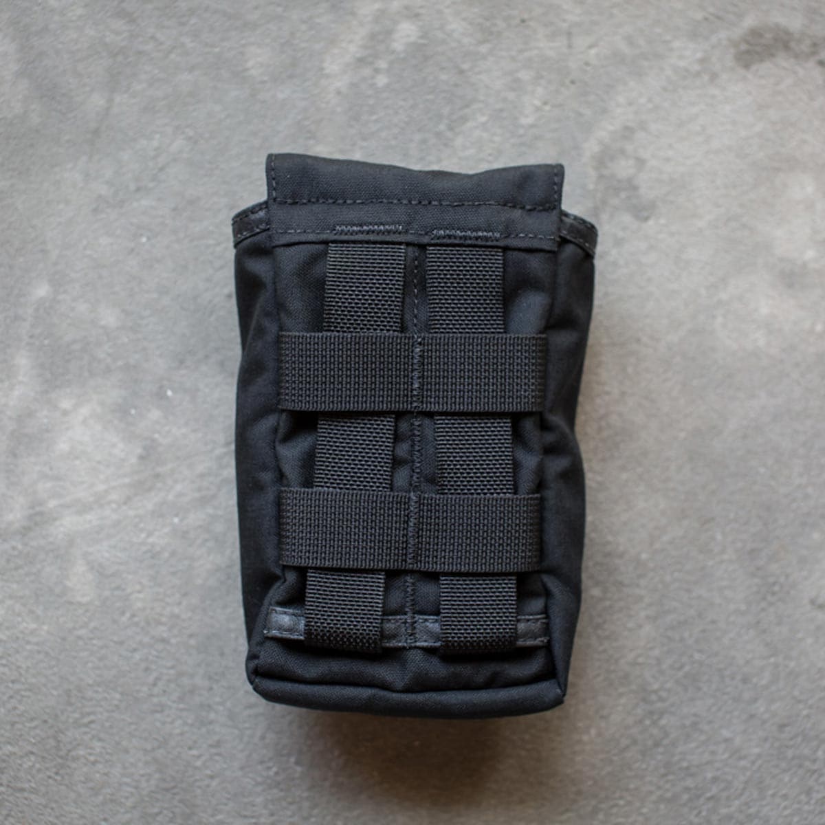 Simple Side Pocket - Storming Gravity
